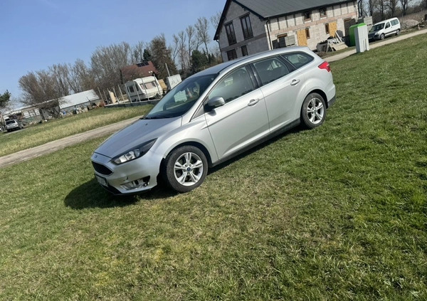 Ford Focus cena 19200 przebieg: 200000, rok produkcji 2015 z Warszawa małe 67